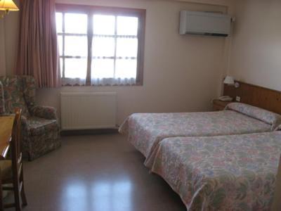 Puente La Reina de Jaca Hotel Anaya מראה חיצוני תמונה